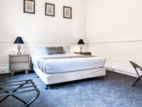 Waratah On York image 14