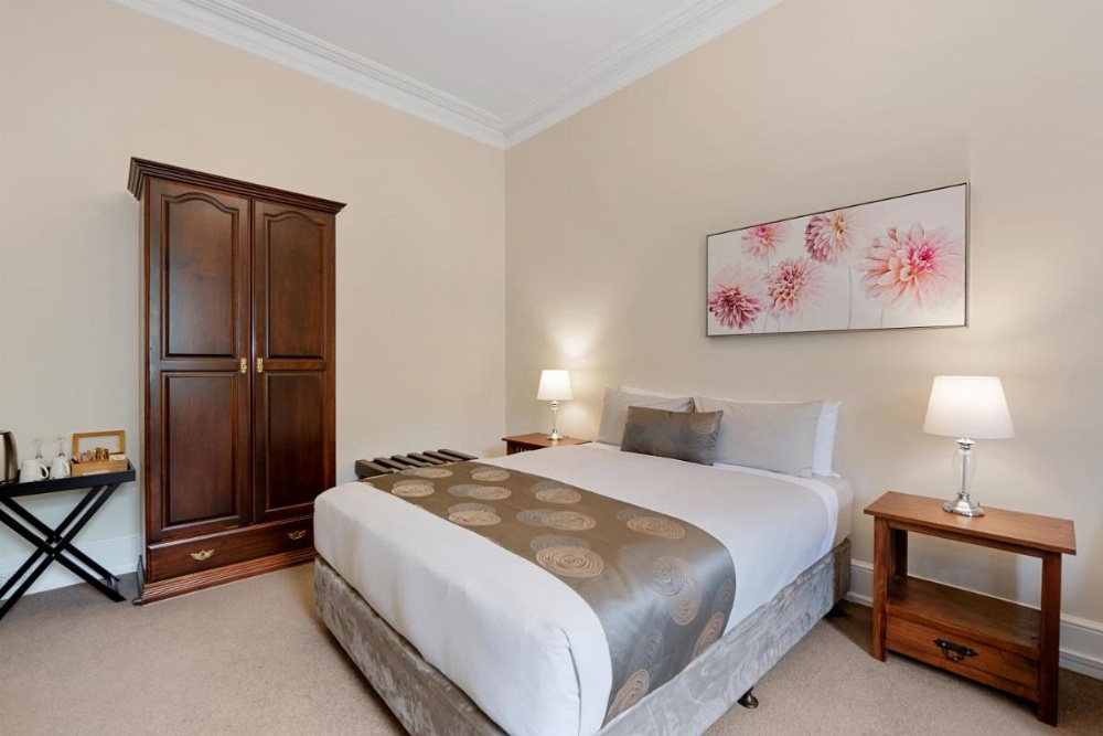 Room image 2